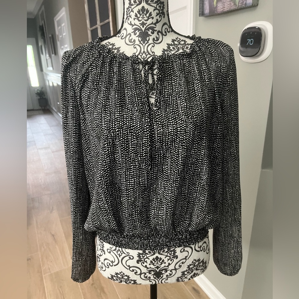 Divided by H&M size 8 printed blouse